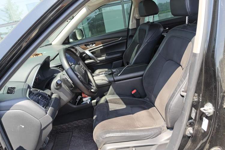 Used Honda Avancier 2017 240TURBO Two-Wheel Drive Elite Edition Left Front Seat