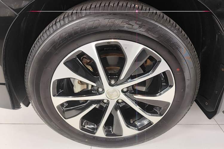 Used Honda Avancier 2017 240TURBO Two-Wheel Drive Premium Edition Left Front Wheel Hub