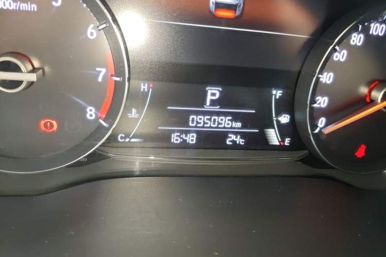 Used Honda Avancier 2017 240TURBO Two-Wheel Drive Elite Edition Odometer Close Up