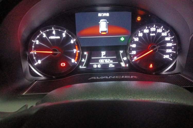 Used Honda Avancier 2017 240TURBO Two-Wheel Drive Premium Edition Odometer Close Up