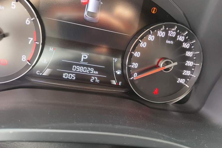 Used Honda Avancier 2017 240TURBO Two-Wheel Drive Luxury Edition Odometer Close Up