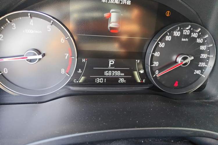 Used Honda Avancier 2017 240TURBO Two-Wheel Drive Elite Edition Odometer Close Up