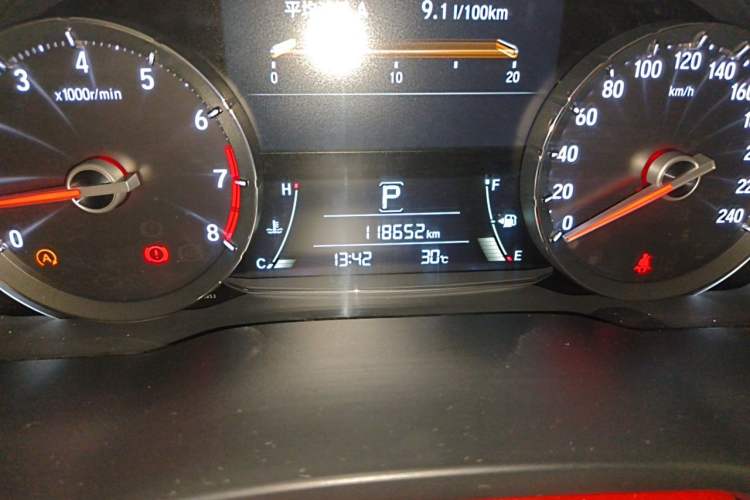 Used Honda Avancier 2017 240TURBO Two-Wheel Drive Elite Edition Odometer Close Up