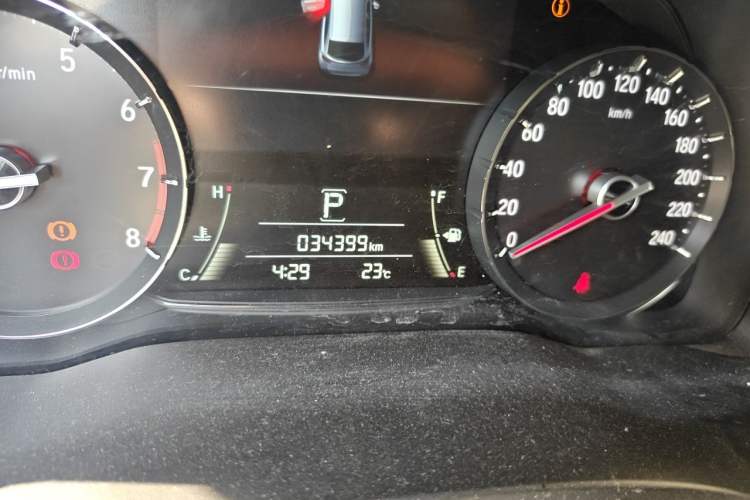 Used Honda Avancier 2017 240TURBO Two-Wheel Drive Elite Edition Odometer Close Up