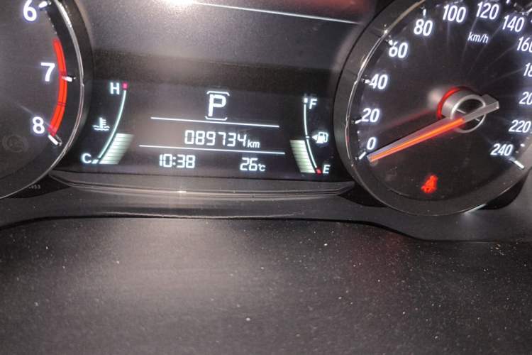 Used Honda Avancier 2017 240TURBO Two-Wheel Drive Premium Edition Odometer Close Up