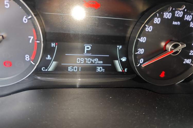 Used Honda Avancier 2017 240TURBO Two-Wheel Drive Comfort Version Odometer Close Up