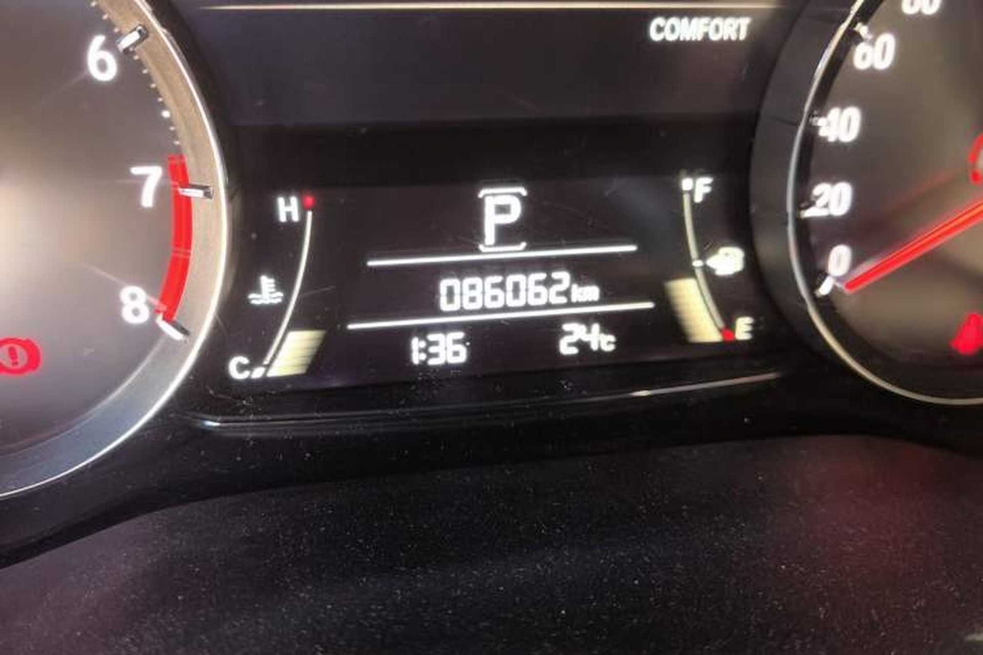 Used Honda Avancier 2017 370TURBO Four-Wheel Drive Prestige Edition Odometer Close Up