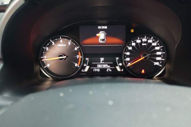Used Honda Avancier 2017 240TURBO Two-Wheel Drive Luxury Edition Odometer Close Up