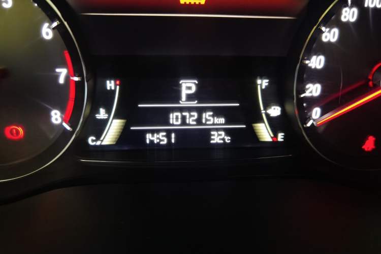Used Honda Avancier 2017 240TURBO Two-Wheel Drive Comfort Version Odometer Close Up