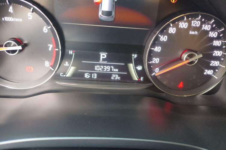 Used Honda Avancier 2017 240TURBO Two-Wheel Drive Premium Edition Odometer Close Up