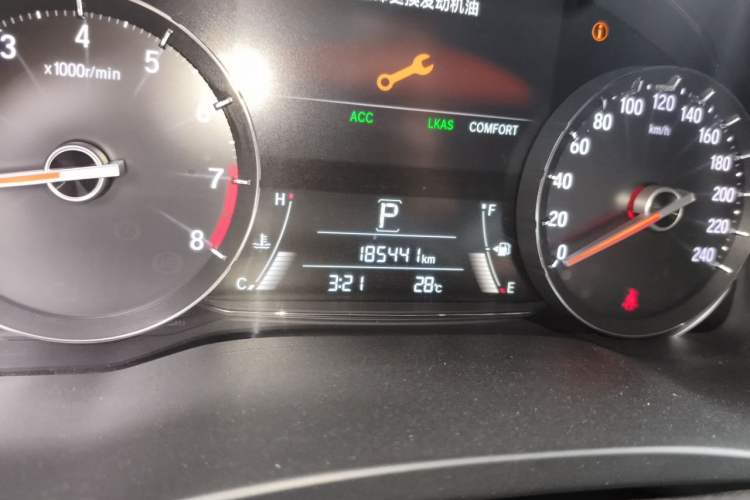 Used Honda Avancier 2017 370TURBO Four-Wheel Drive Supreme Edition Odometer Close Up
