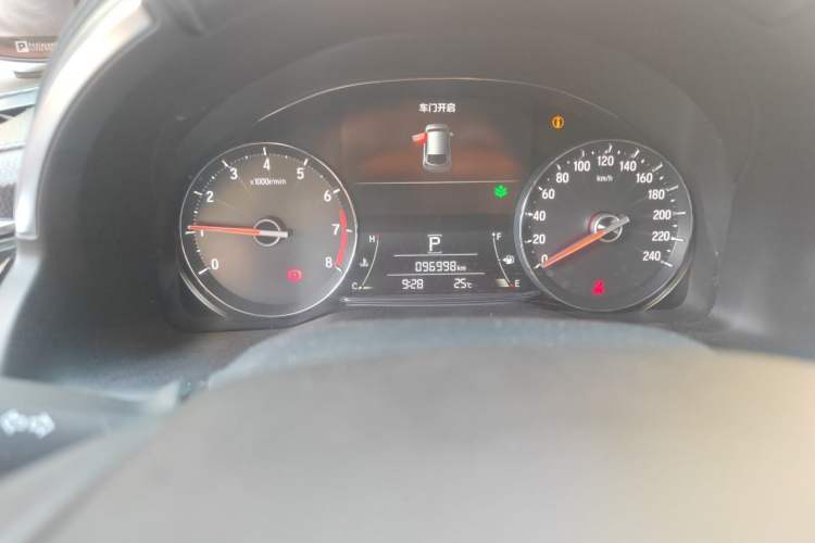 Used Honda Avancier 2017 240TURBO Two-Wheel Drive Luxury Edition Odometer Close Up