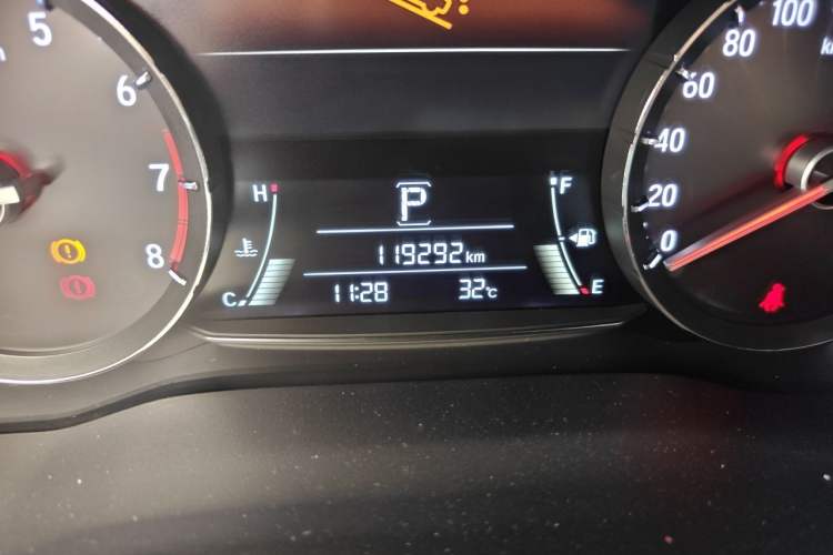 Used Honda Avancier 2017 240TURBO Two-Wheel Drive Premium Edition Odometer Close Up