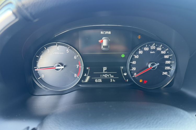 Used Honda Avancier 2017 240TURBO Two-Wheel Drive Elite Edition Odometer Close Up