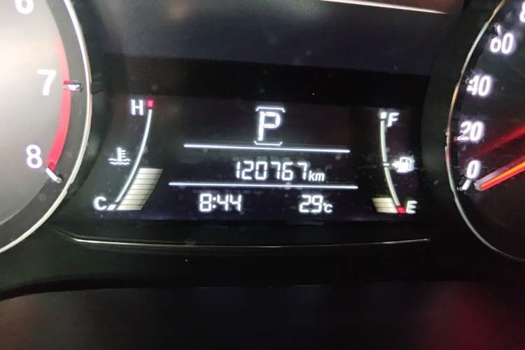 Used Honda Avancier 2017 240TURBO Two-Wheel Drive Luxury Edition Odometer Close Up