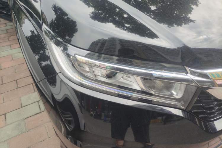 Used Honda Avancier 2017 240TURBO Two-Wheel Drive Elite Edition Right Front Headlight