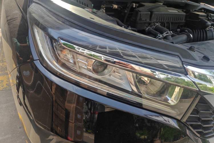 Used Honda Avancier 2017 240TURBO Two-Wheel Drive Comfort Version Right Front Headlight