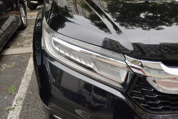 Used Honda Avancier 2017 240TURBO Two-Wheel Drive Premium Edition Right Front Headlight
