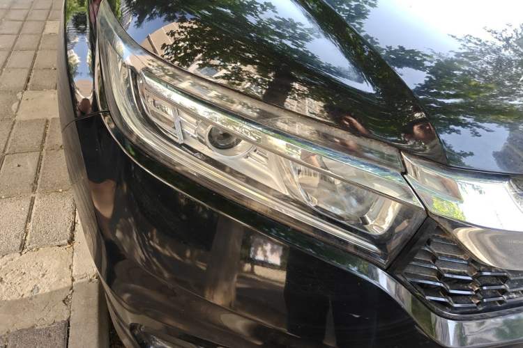 Used Honda Avancier 2017 240TURBO Two-Wheel Drive Elite Edition Right Front Headlight