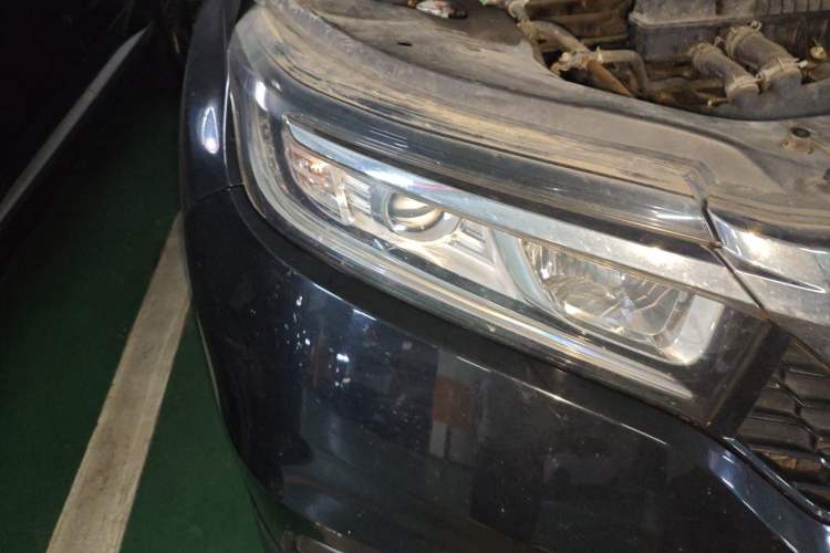 Used Honda Avancier 2017 240TURBO Two-Wheel Drive Elite Edition Right Front Headlight
