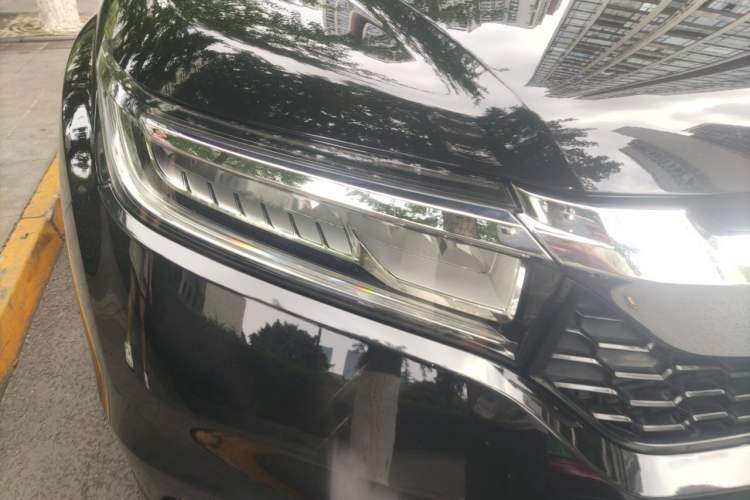 Used Honda Avancier 2017 240TURBO Two-Wheel Drive Premium Edition Right Front Headlight