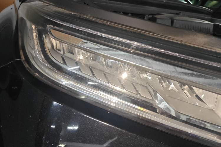 Used Honda Avancier 2017 240TURBO Two-Wheel Drive Premium Edition Right Front Headlight