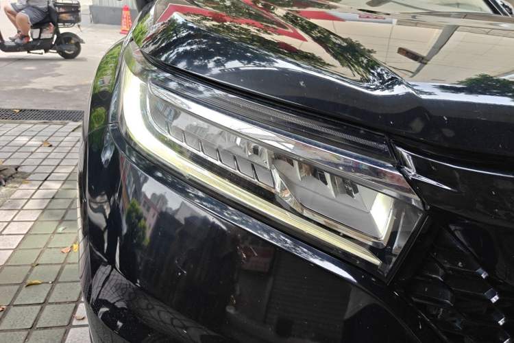Used Honda Avancier 2017 240TURBO Two-Wheel Drive Premium Edition Right Front Headlight