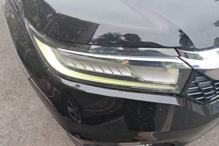 Used Honda Avancier 2017 240TURBO Two-Wheel Drive Premium Edition Right Front Headlight