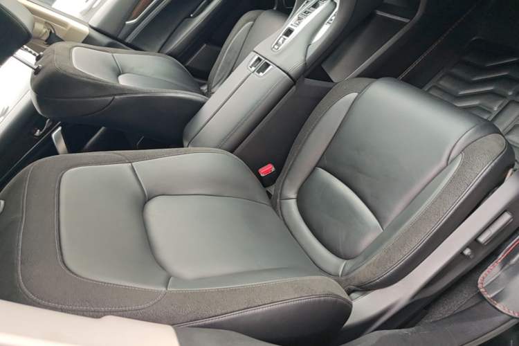 Used Honda Avancier 2017 370TURBO 2WD Luxury Edition Right Front Seat