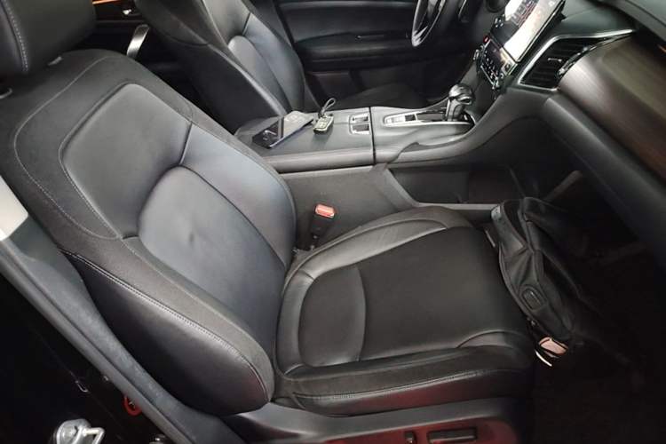Used Honda Avancier 2017 240TURBO Two-Wheel Drive Premium Edition Right Front Seat