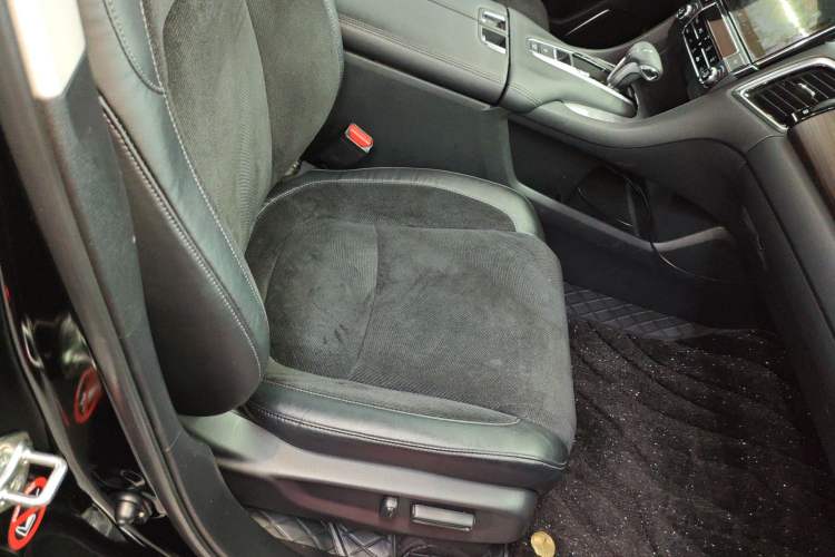 Used Honda Avancier 2017 240TURBO Two-Wheel Drive Elite Edition Right Front Seat