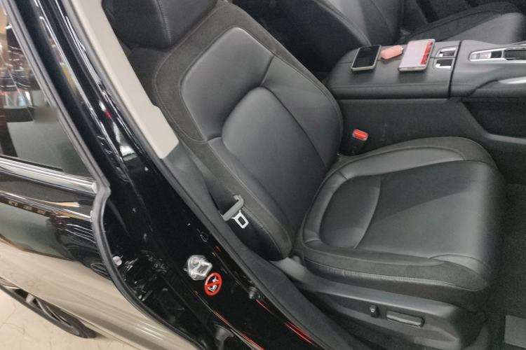 Used Honda Avancier 2017 240TURBO Two-Wheel Drive Premium Edition Right Front Seat