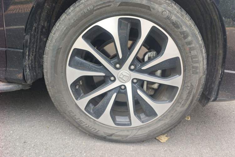 Used Honda Avancier 2017 240TURBO Two-Wheel Drive Elite Edition Right Front Wheel Hub