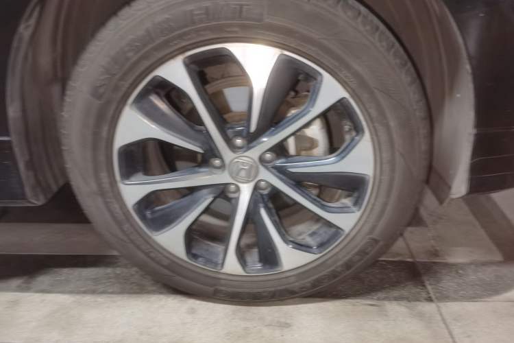 Used Honda Avancier 2017 240TURBO Two-Wheel Drive Luxury Edition Right Front Wheel Hub