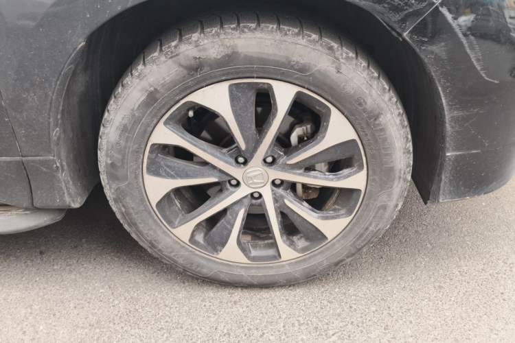 Used Honda Avancier 2017 240TURBO Two-Wheel Drive Premium Edition Right Front Wheel Hub