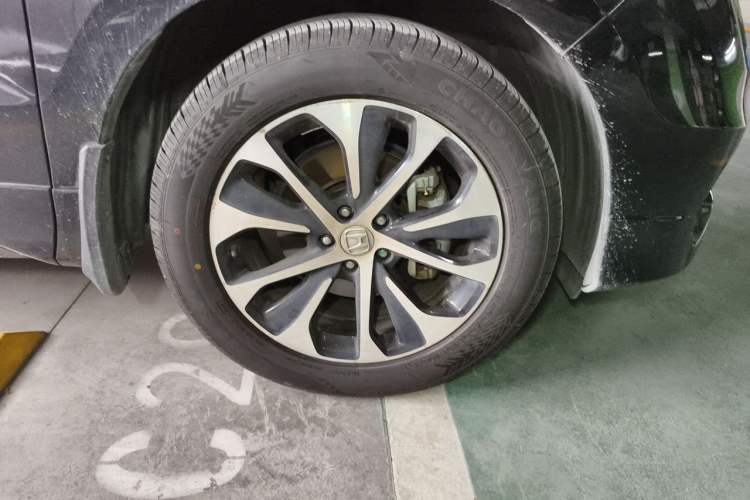 Used Honda Avancier 2017 240TURBO Two-Wheel Drive Elite Edition Right Front Wheel Hub