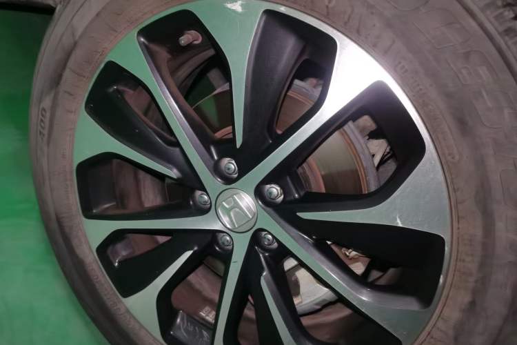 Used Honda Avancier 2017 240TURBO Two-Wheel Drive Premium Edition Right Front Wheel Hub