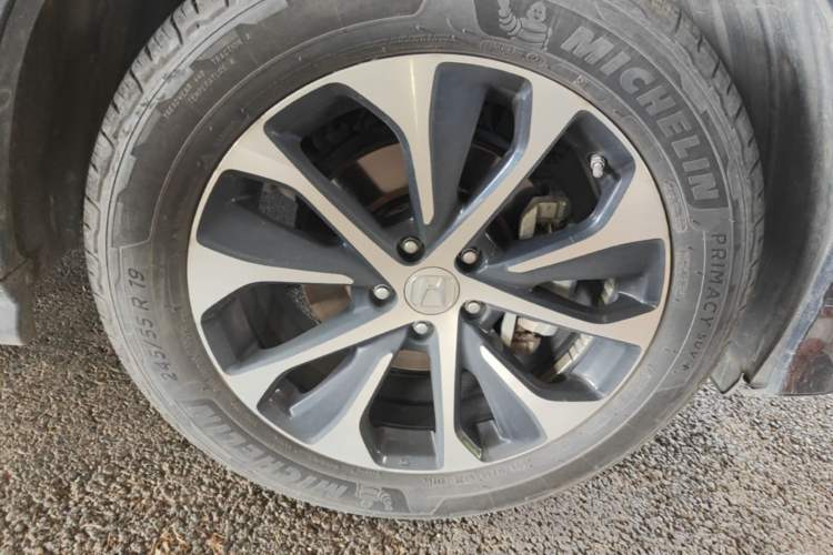 Used Honda Avancier 2017 240TURBO Two-Wheel Drive Elite Edition Right Front Wheel Hub