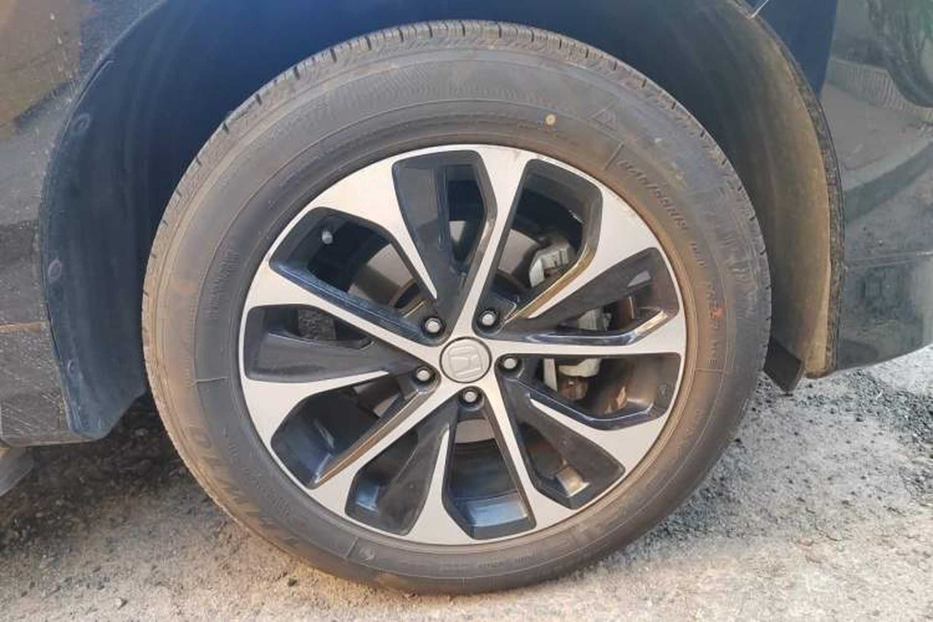 Used Honda Avancier 2017 240TURBO Two-Wheel Drive Elite Edition Right Front Wheel Hub