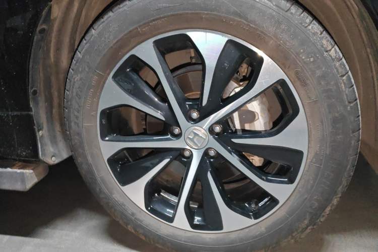 Used Honda Avancier 2017 240TURBO Two-Wheel Drive Premium Edition Right Front Wheel Hub