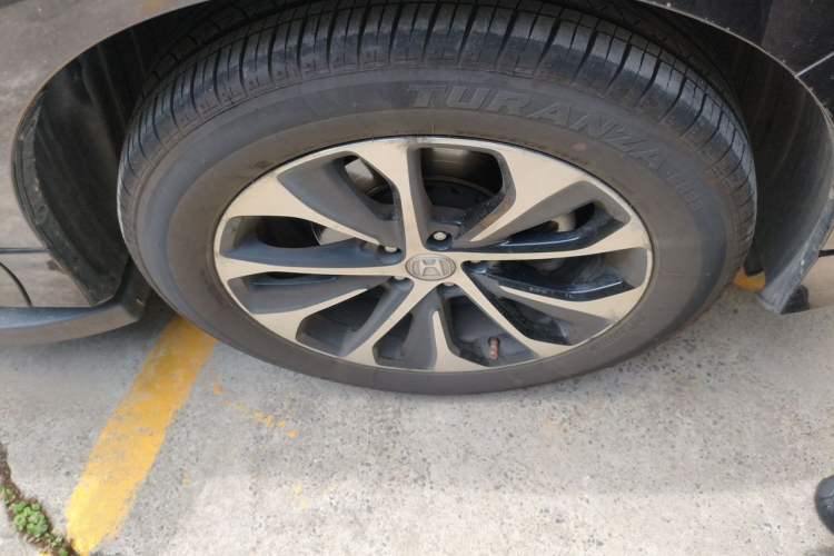 Used Honda Avancier 2017 240TURBO Two-Wheel Drive Premium Edition Right Front Wheel Hub