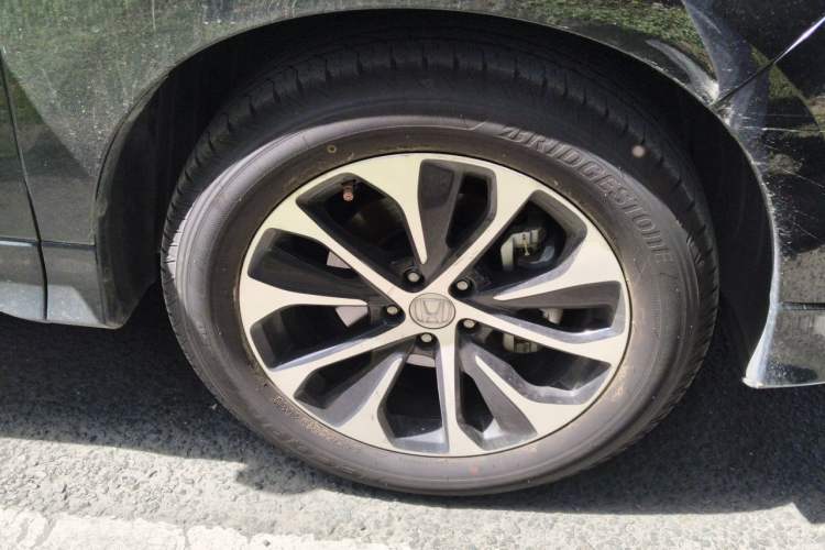 Used Honda Avancier 2017 240TURBO Two-Wheel Drive Premium Edition Right Front Wheel Hub