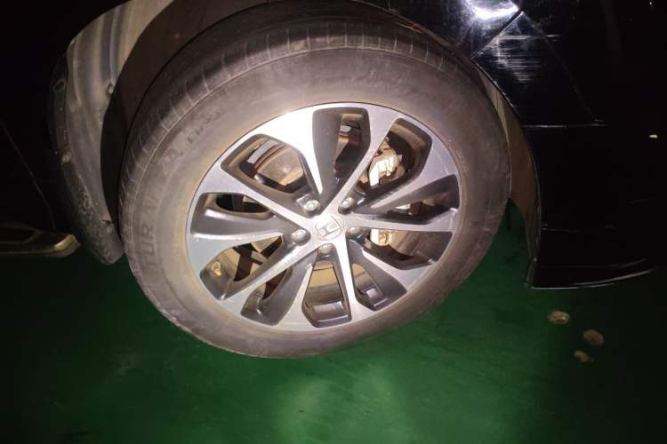 Used Honda Avancier 2017 240TURBO Two-Wheel Drive Elite Edition Right Front Wheel Hub