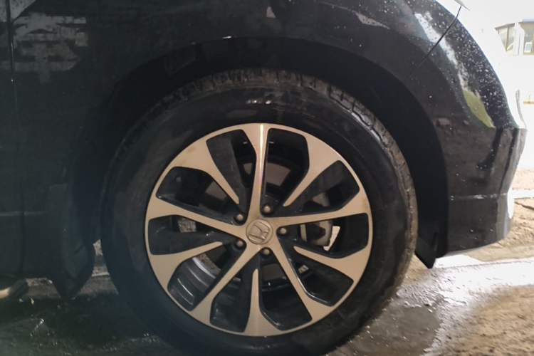 Used Honda Avancier 2017 240TURBO Two-Wheel Drive Premium Edition Right Front Wheel Hub
