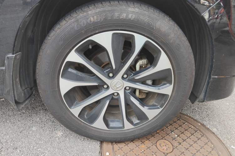 Used Honda Avancier 2017 240TURBO Two-Wheel Drive Comfort Version Right Front Wheel Hub