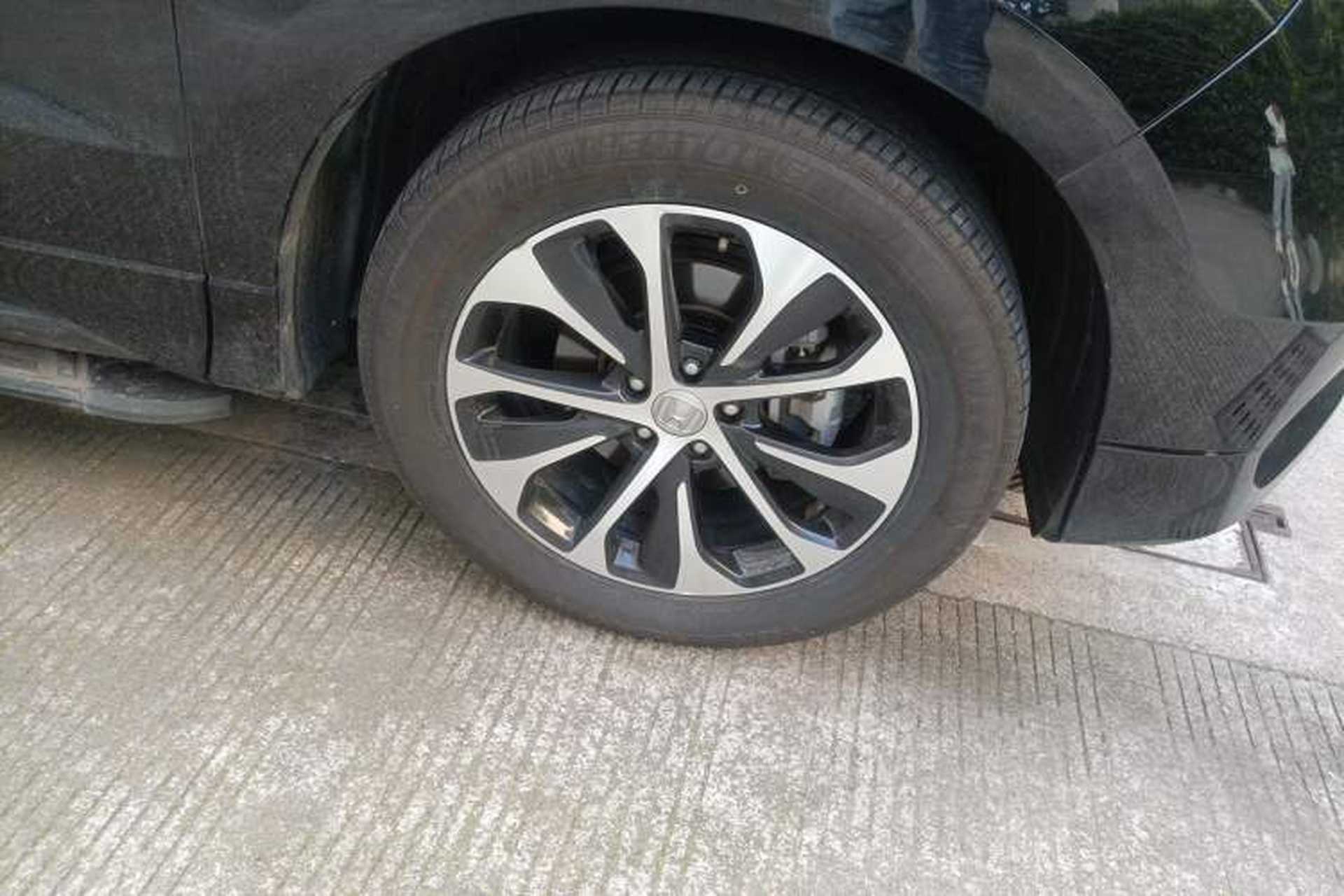 Used Honda Avancier 2017 240TURBO Two-Wheel Drive Premium Edition Right Front Wheel Hub