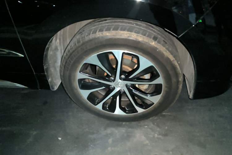 Used Honda Avancier 2017 240TURBO Two-Wheel Drive Premium Edition Right Front Wheel Hub