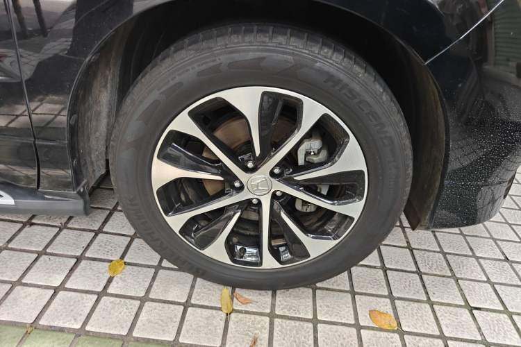 Used Honda Avancier 2017 240TURBO Two-Wheel Drive Premium Edition Right Front Wheel Hub