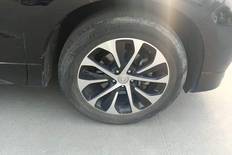 Used Honda Avancier 2017 240TURBO Two-Wheel Drive Elite Edition Right Front Wheel Hub