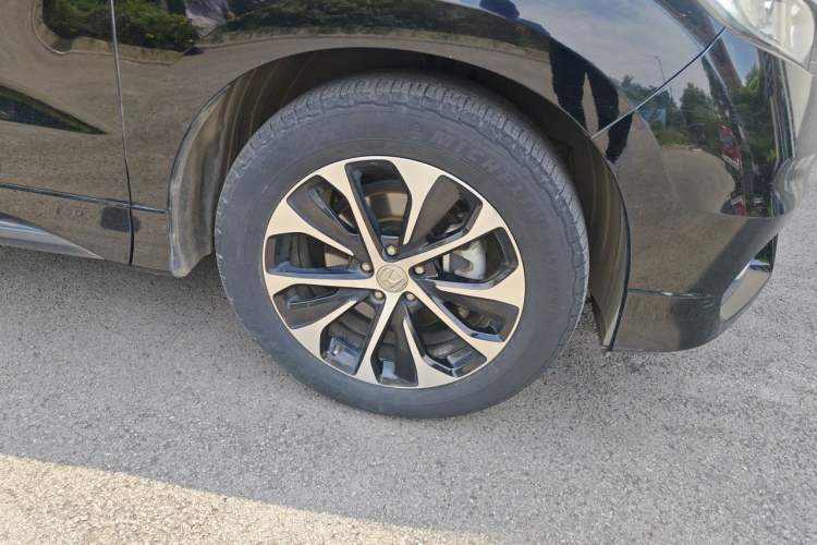 Used Honda Avancier 2017 240TURBO Two-Wheel Drive Comfort Version Right Front Wheel Hub